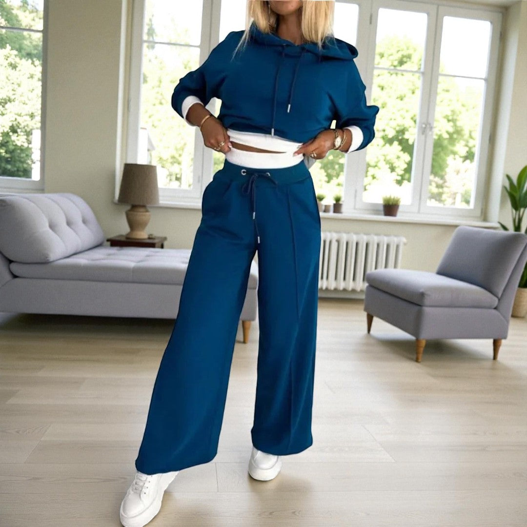 Dwuczęściowy komplet damski do użytku w domu i na zewnątrz