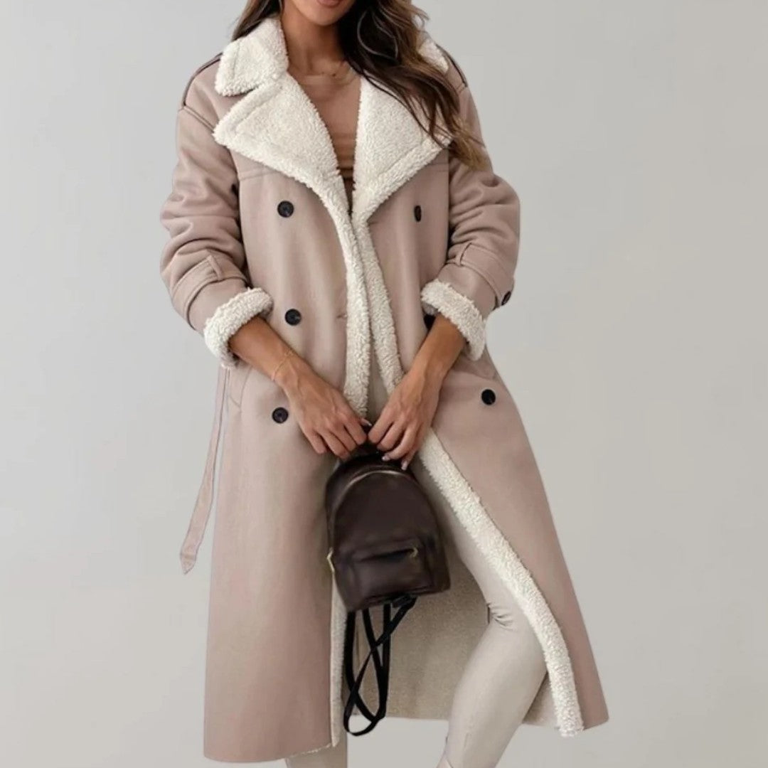 Długi damski płaszcz z podwójnym rzędem guzików