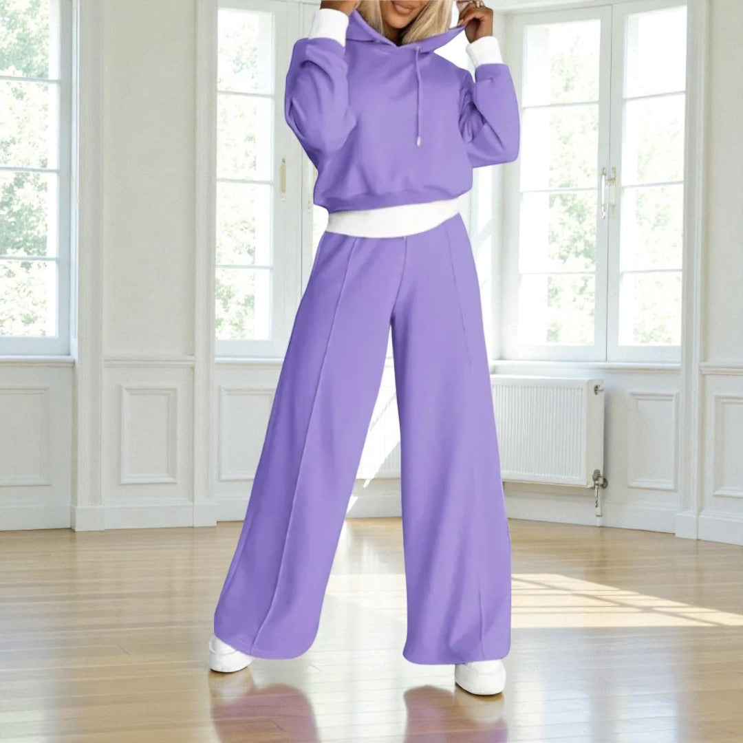 Dwuczęściowy komplet damski do użytku w domu i na zewnątrz