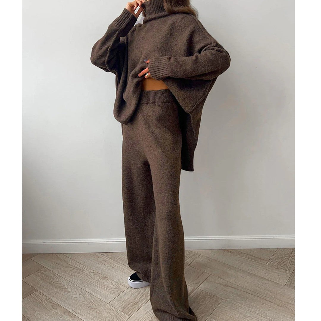 Damski komplet dzianinowy z golfem