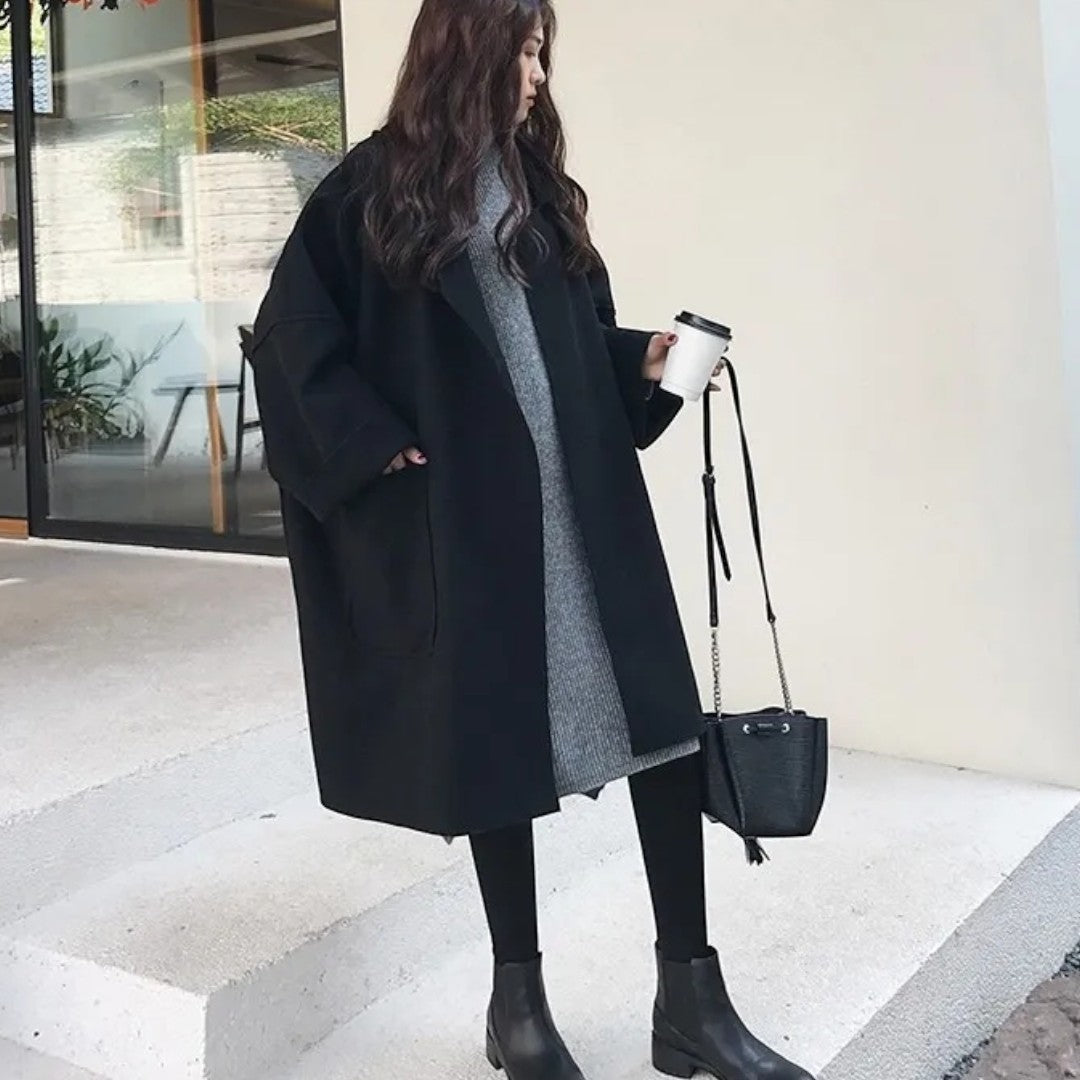 Damski trencz o swobodnej formie