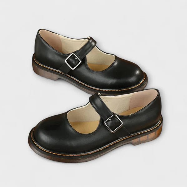 Buty Z Zaokrąglonym Noskiem I Paskiem Z Klamrą