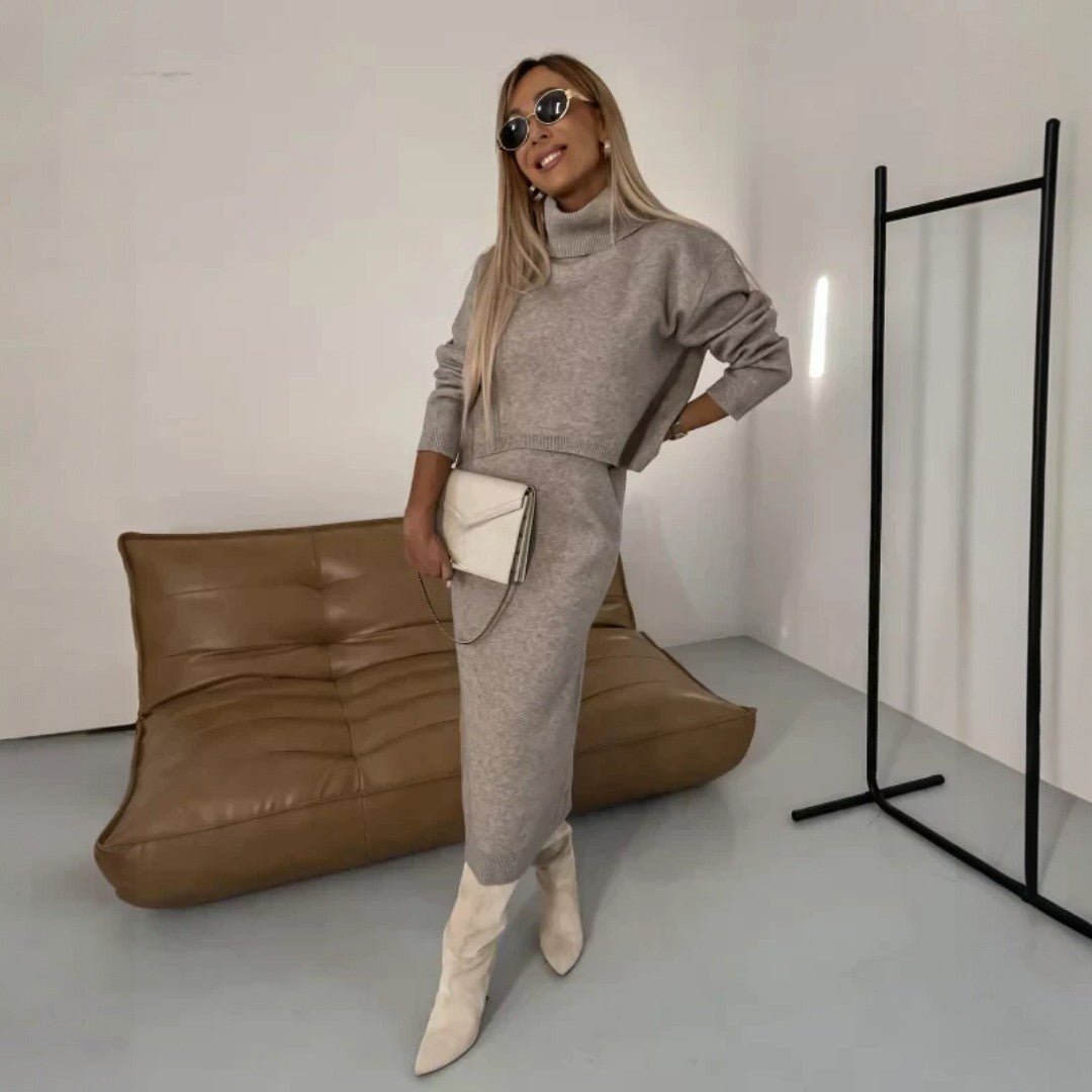 Damska sukienka midi z dopasowanym golfem - Kremowy