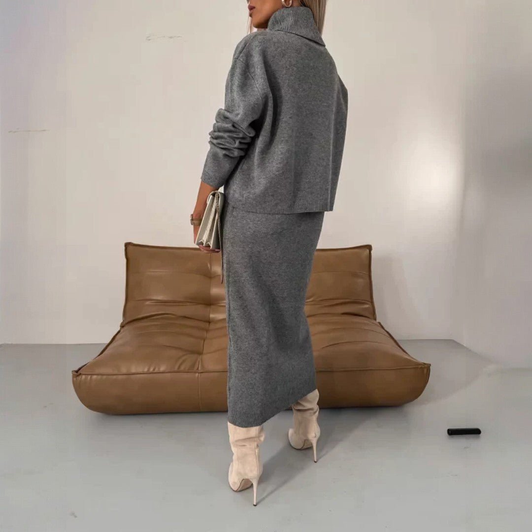 Damska sukienka midi z dopasowanym golfem - Kremowy