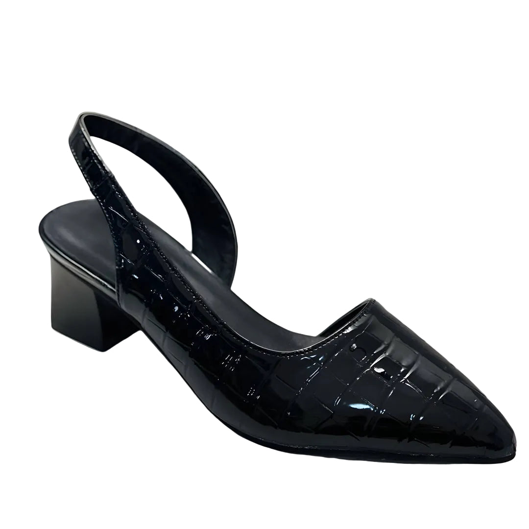 Damskie buty ze szpiczastym noskiem i paskiem z tyłu