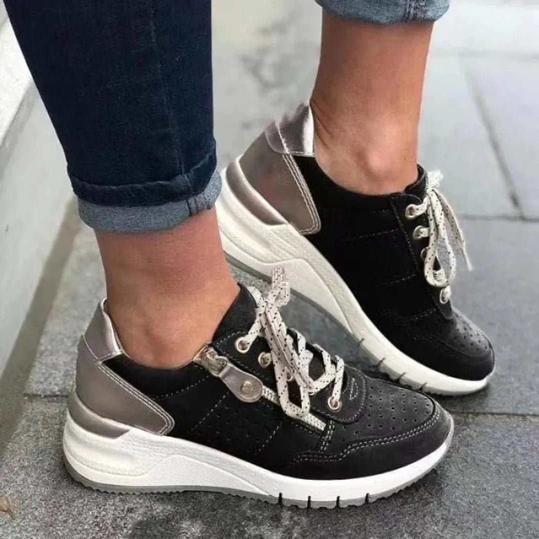 Damskie sneakersy ze sznurowanym przodem