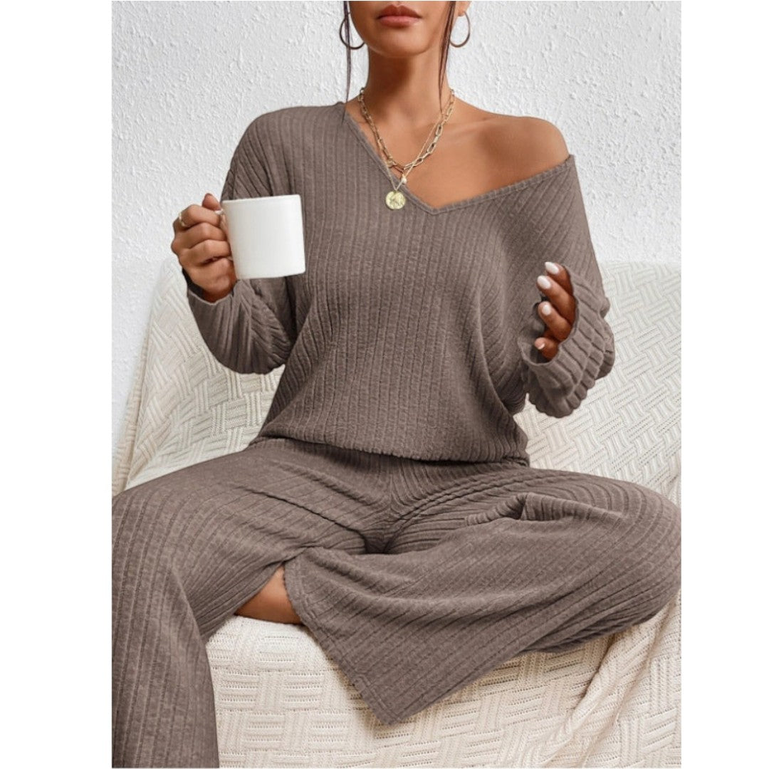 Damski prążkowany komplet dresowy o swobodnej formie