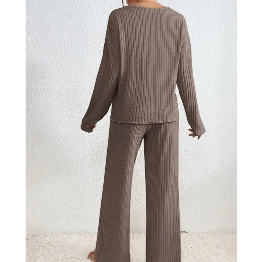 Damski prążkowany komplet dresowy o swobodnej formie