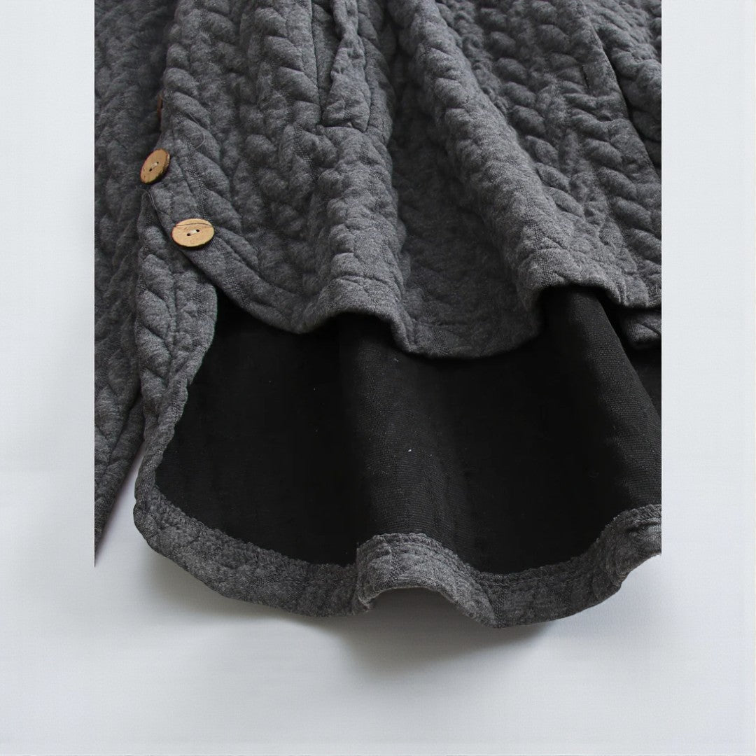 Damski płaszcz zimowy z pełnym zapięciem na guziki