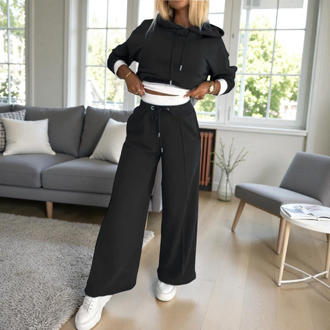 Dwuczęściowy komplet damski do użytku w domu i na zewnątrz