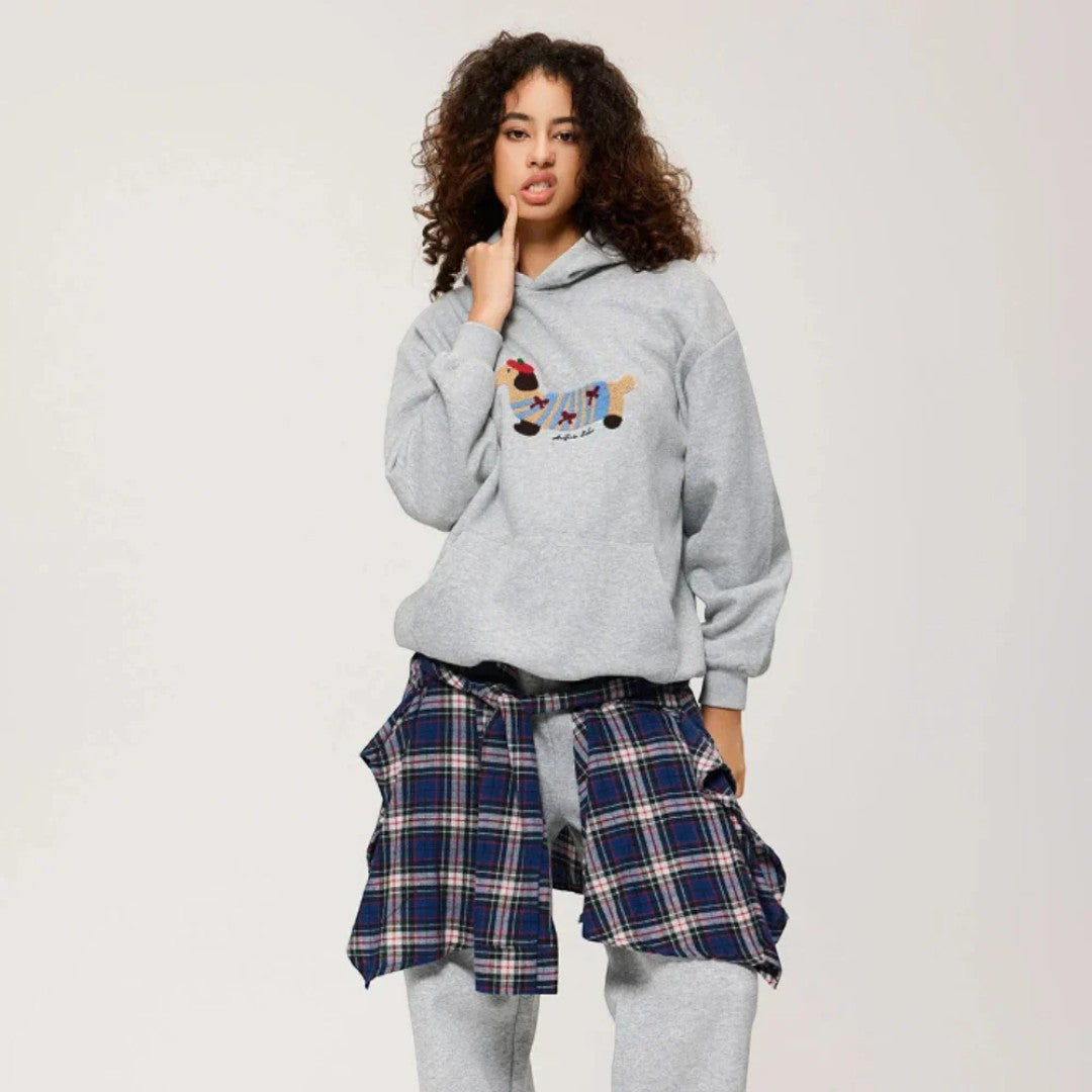 Damska bluza z kapturem i motywem psa o swobodnym fasonie