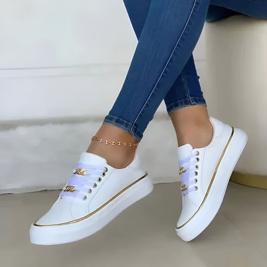 Damskie Sneakersy na Platformie z Metalowymi Ozdobami Sznurówek