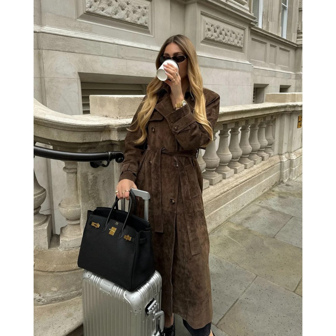 Damski trencz o wyglądzie zamszu