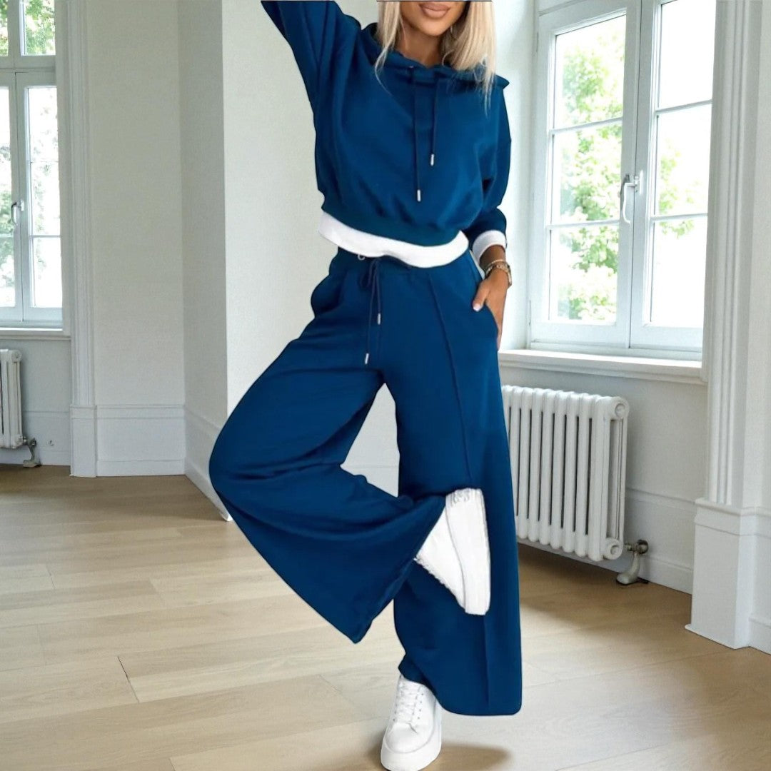 Dwuczęściowy komplet damski do użytku w domu i na zewnątrz