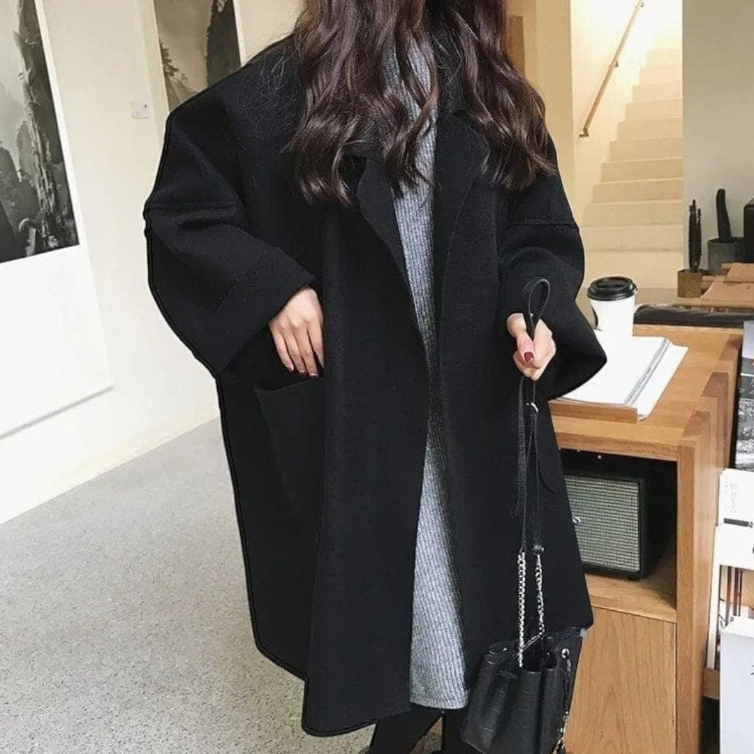 Damski trencz o swobodnej formie