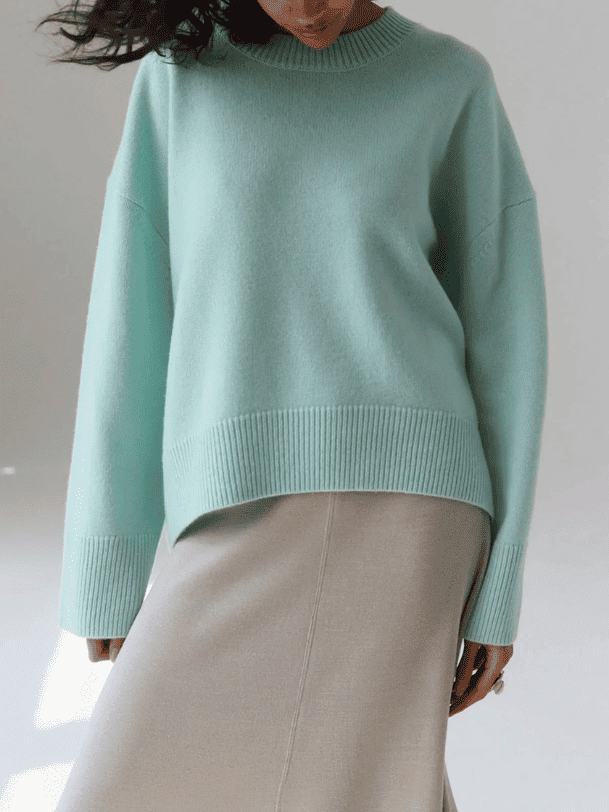 Sweter Damski - Luźny Fason z Okrągłym Dekoltem