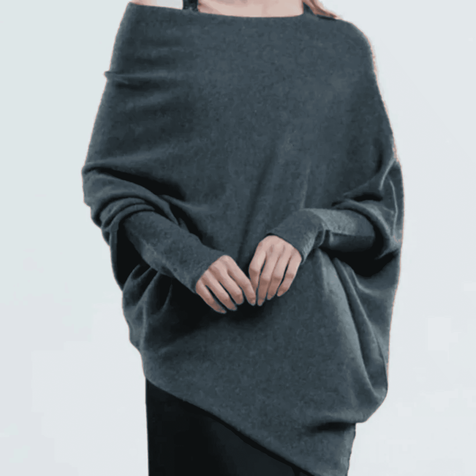 Sweter Damski z Dekoltem w Łódkę - Luźny Fason z Odkrytym Ramieniem