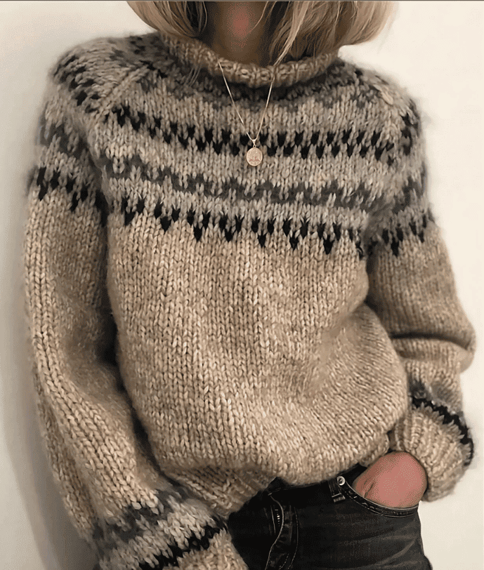 Sweter Damski z Golfem - Wzór na Karczku