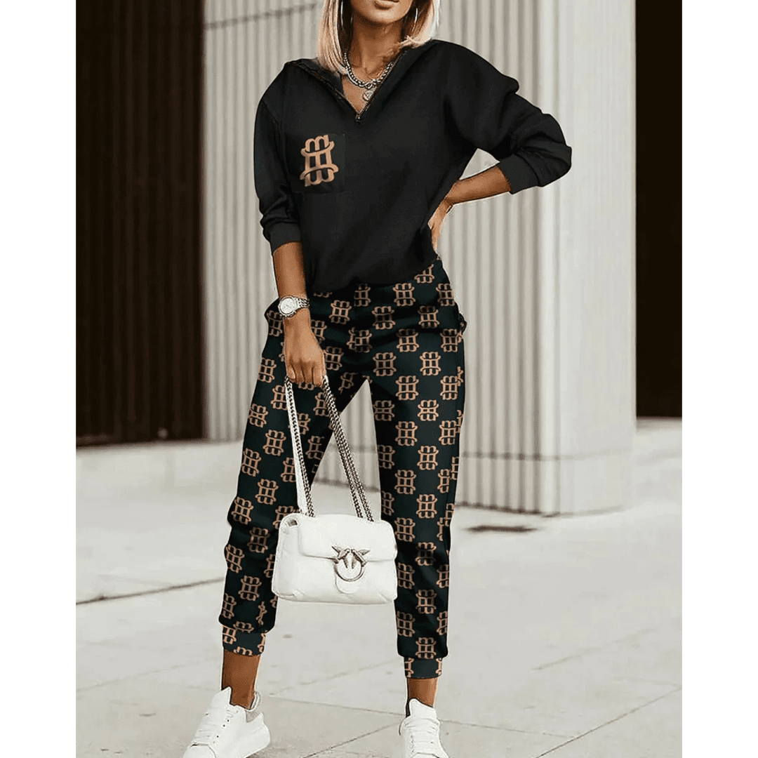 Damski komplet dwuczęściowy z nadrukiem - Czarny/paski