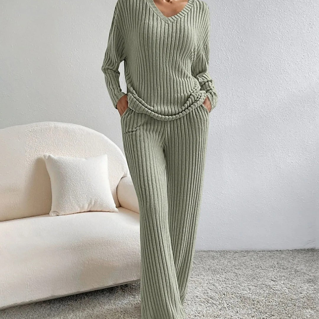 Damski prążkowany komplet dresowy o swobodnej formie - Oliwkowy