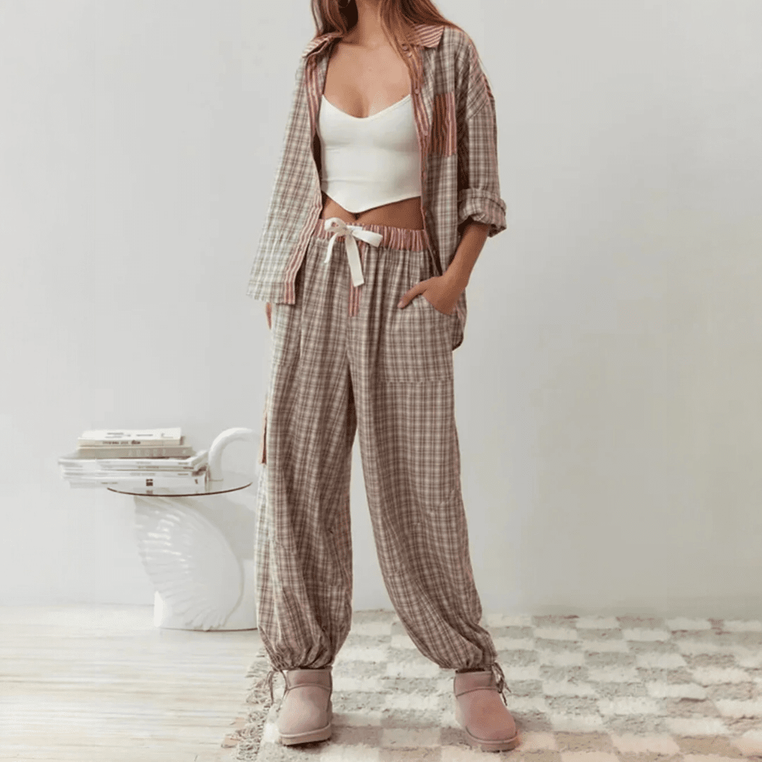 Damski zestaw piżamowy z zapięciem na guziki - Różowy