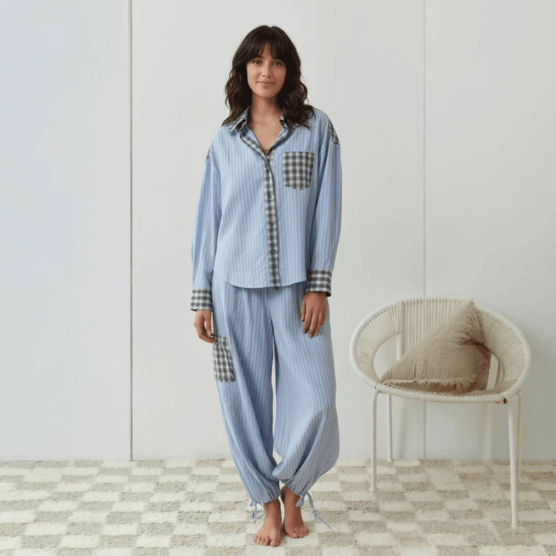 Damski zestaw piżamowy z zapięciem na guziki - Niebieski