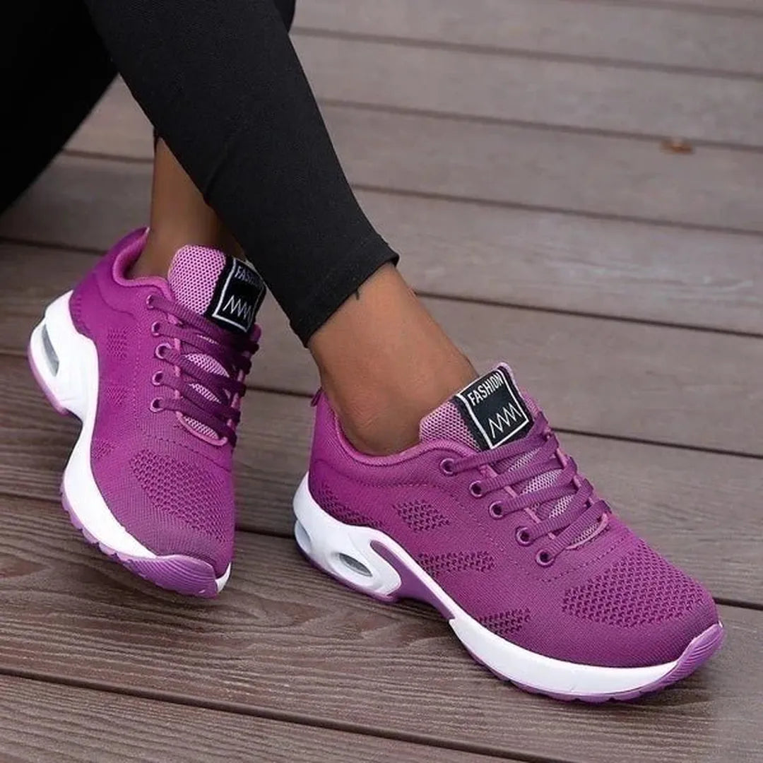 Damskie sneakersy z perforowaną cholewką
