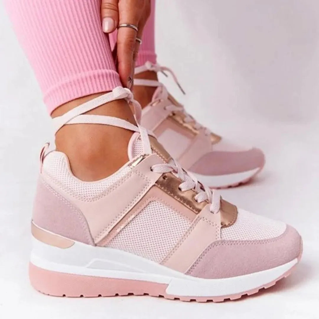 Damskie sneakersy z perforowanymi panelami bocznymi