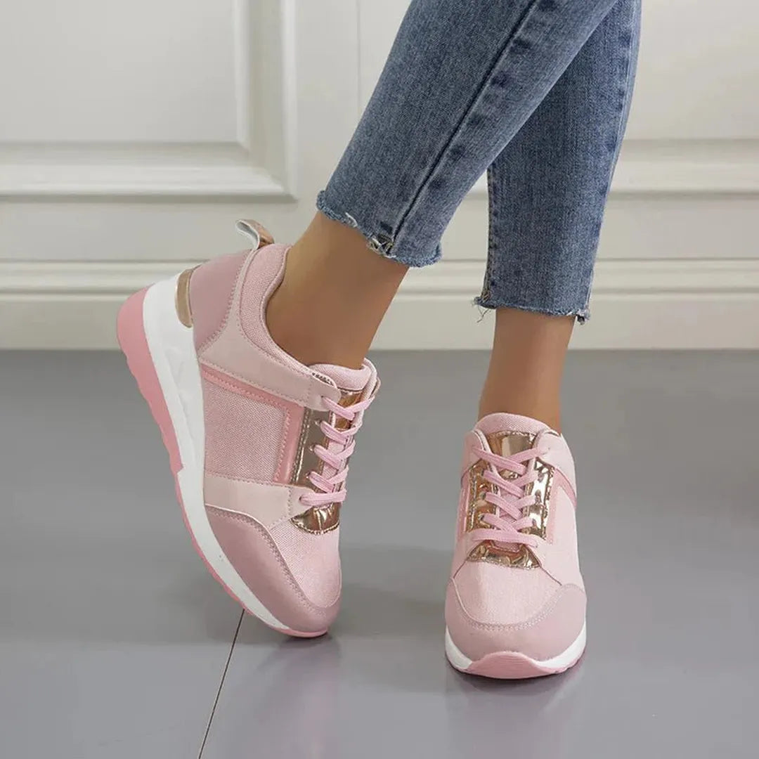 Damskie sneakersy z perforowanymi panelami bocznymi