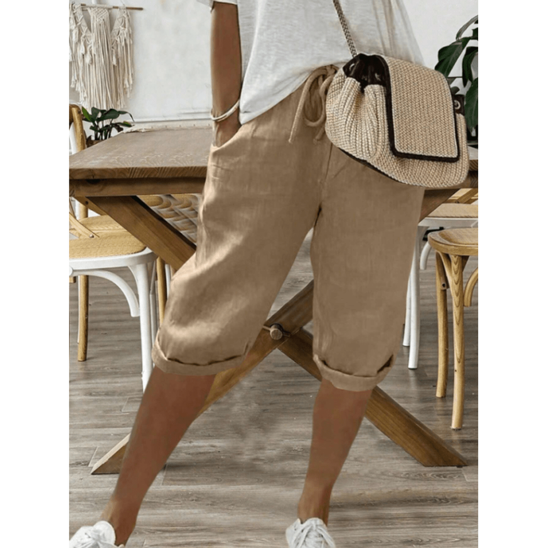 Damskie spodnie krótkie z wiązaniem w talii