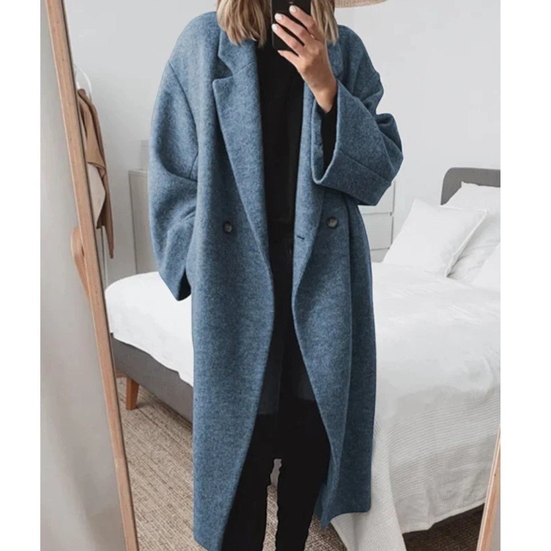 Długi damski płaszcz zimowy o prostej formie - Niebieski