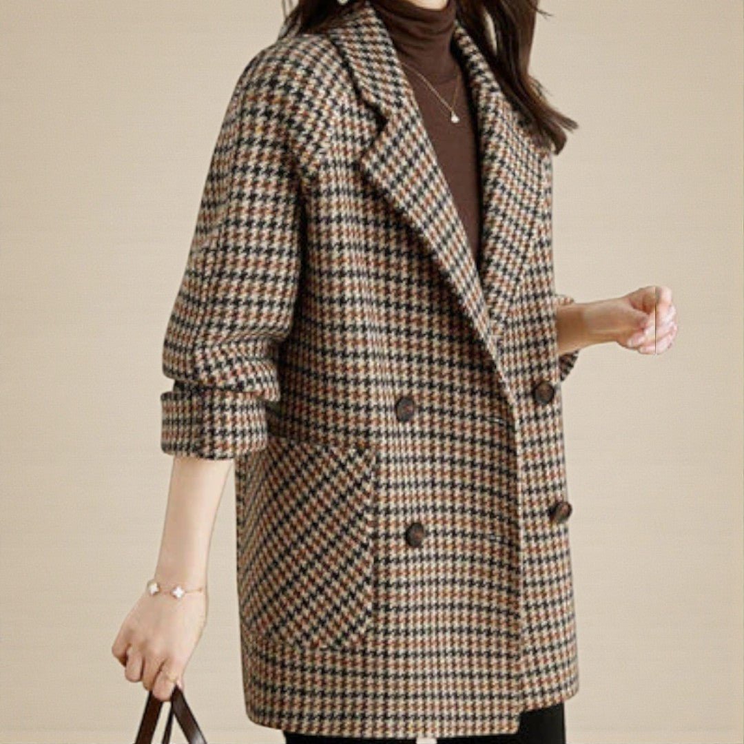 Długi oversize żakiet damski z zapięciem double - breasted i wzorem houndstooth - Brązowy