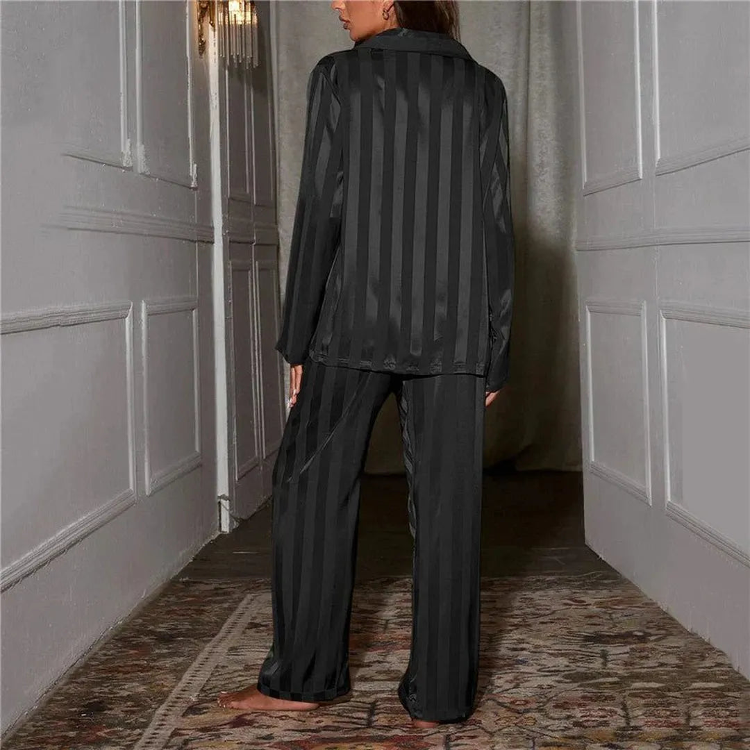 Dwuczęściowa piżama damska z zapięciem na guziki i elastycznym pasem - Beżowy