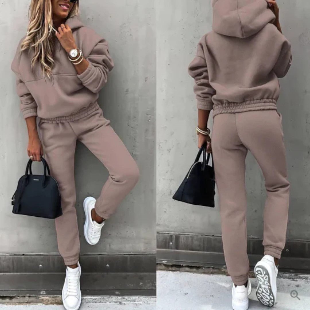 Dwuczęściowy dres damski o swobodnym kroju - Taupe