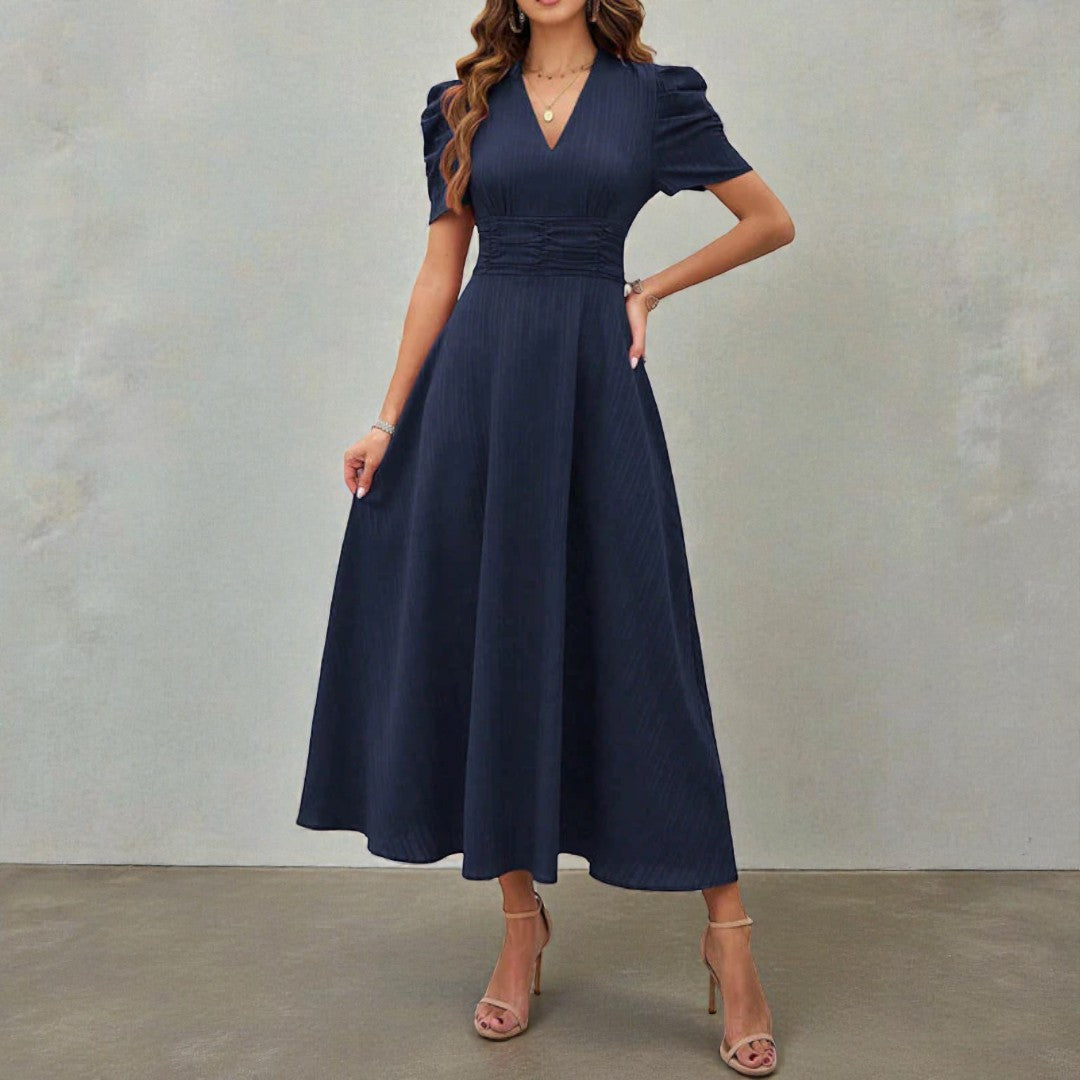 Damska świąteczna sukienka midi o dopracowanym kroju