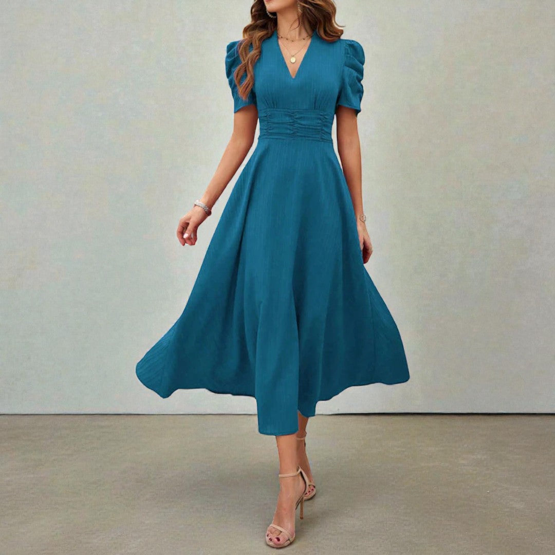 Damska świąteczna sukienka midi o dopracowanym kroju