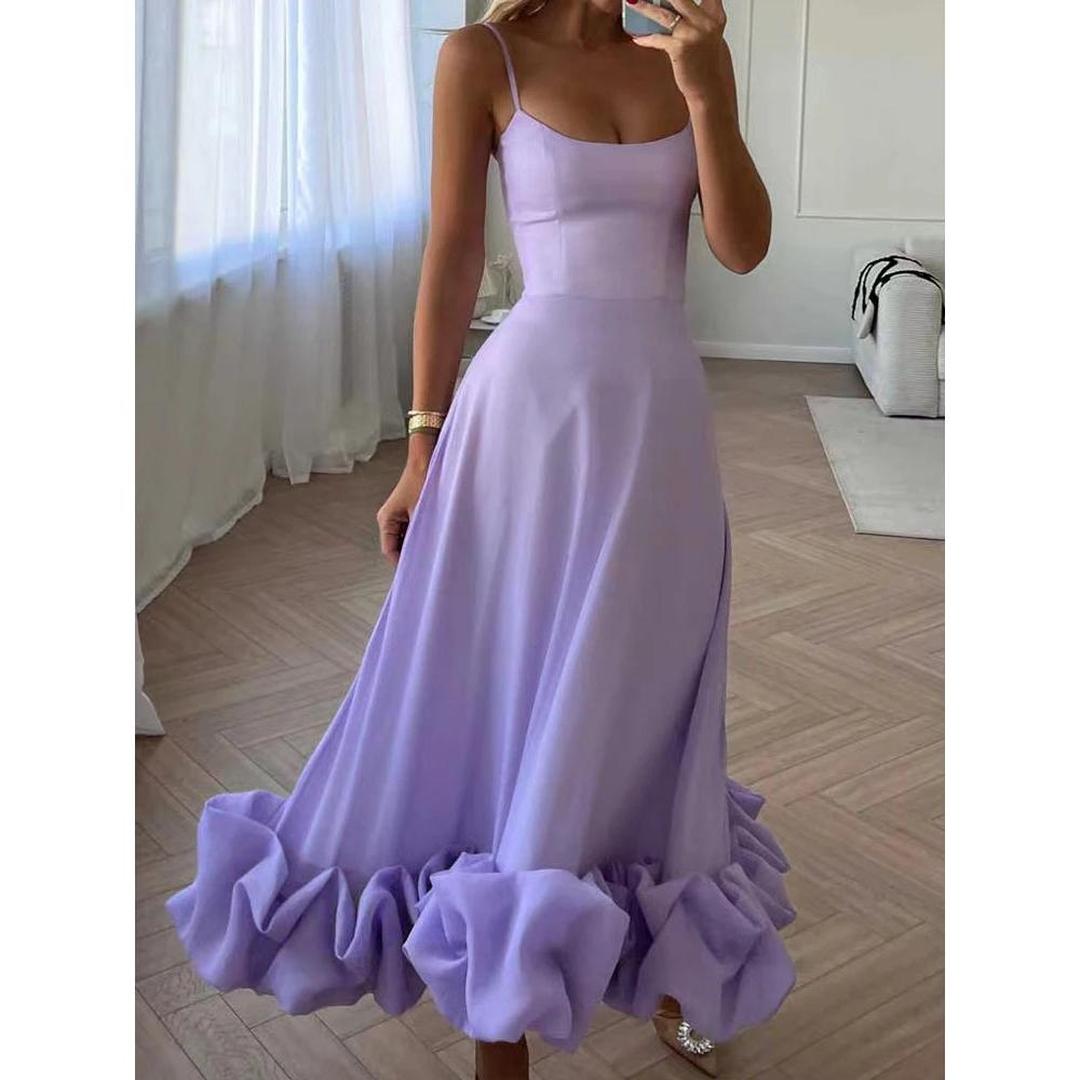 Sukienka dla gościa weselnego z dopasowaną górą i falbaną przy dole