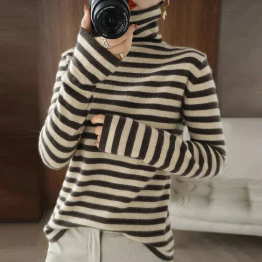 Sweter Damski - Golf w Paski z Długim Rękawem