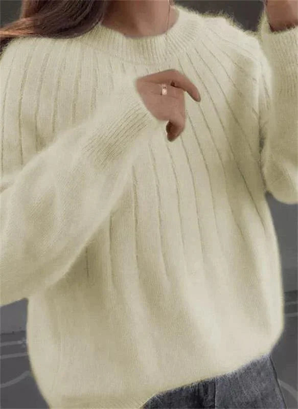 Sweter Damski - Prążkowana Struktura i Luźny Fason